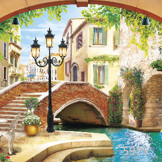 Арка с видом на мостик в Венеции